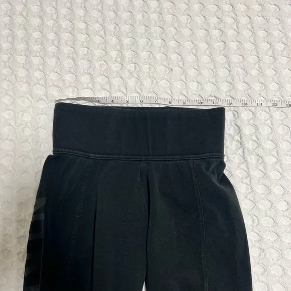 Nike Essentials Training Printed Leggings - Picture 7 of 11